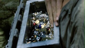 Jamie finds a treasure on Silkie Island.